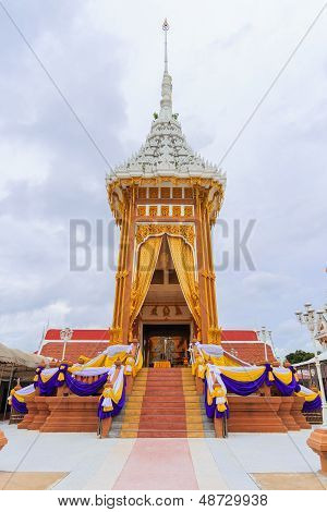 Bangkok, Thailand - Juli 9: Thai Krematorium In Bangkok, Thailand auf .july 9, 2013. Nach einer Beerdigung von