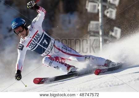 วิ D'ISERE ฝรั่งเศส 11-12-2010. เบนจามิน RAICH (AUT) ความเร็วลงหลักสูตรระหว่าง FIS อัลไพน์ 