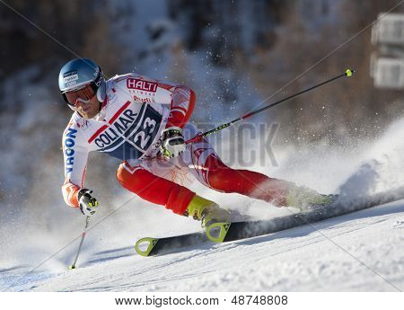 VAL D ' ISERE FRANKREICH. 12.11.2010. PALANDER Kalle (FIN) beschleunigt sich der Kurs während der FIS alpine 