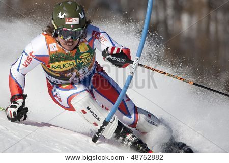VAL D'ISERE RANSKAN. 2010/12/12. Pankin Ondrej CZE-iskujen valvonta portilla aikana FIS alppihiihdon 