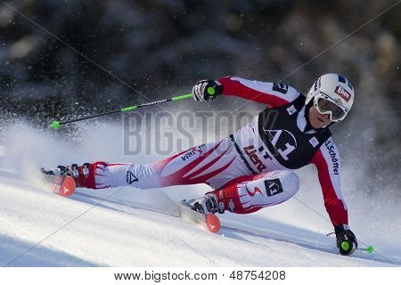 LIENZ, Rakousko 28 prosinec 2009. Andrea Fischbacherová AUT urychluje dolů kurz chvíle soutěžíce v th