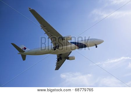Airbus A330 323  Ready For Landing