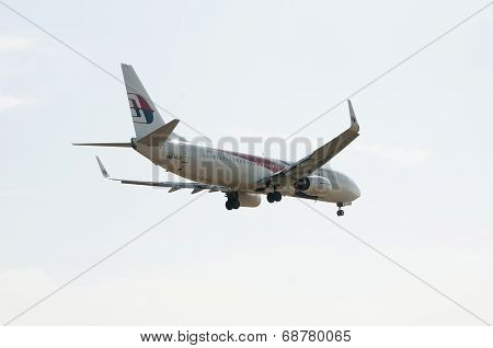 Boeing 737  Ready For Landing