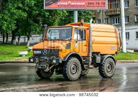 Unimog U1400