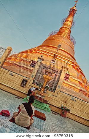 In Front Of Botataung Pagoda, Yangon