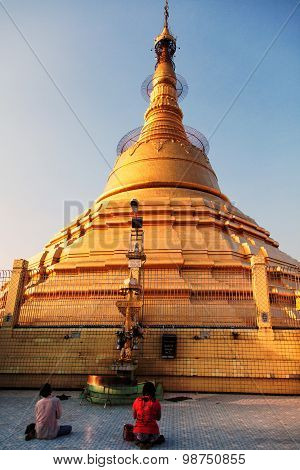 In Front Of Botataung Pagoda, Yangon