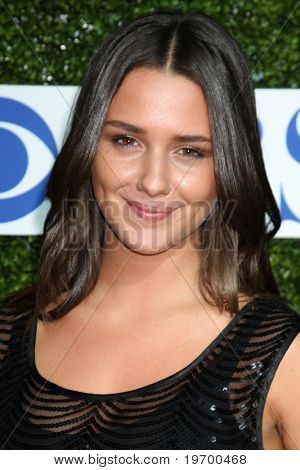 LOS ANGELES - heinäkuu 28: Addison Timlin saapuu 2010 CBS, CW, Showtime kesäkiertueensa lehdistön Pa