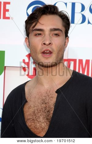 Los Angeles jul 28: Ed Westwick kommt in der 2010-Cbs, cw, Showtime Sommerfest Press Tour