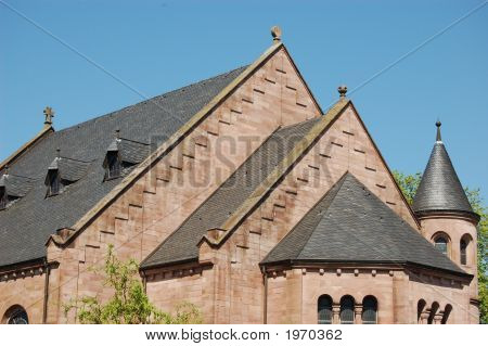 Weilbach kirke Close-Up