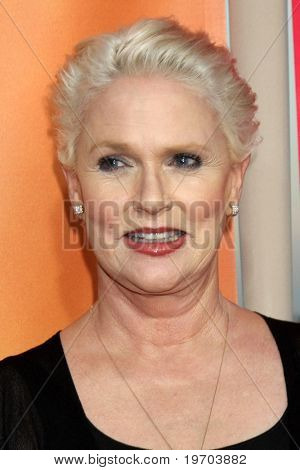 LOS ANGELES - 30 de JUL: Sharon Gless arrive(s) en la fiesta 2010 NBC Summer Press Tour en Beverly Hil