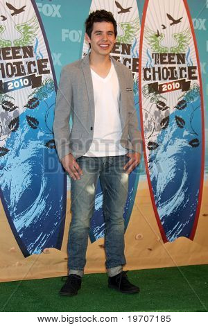 LOS ANGELES - 8 sierpnia: David Archuleta w sali prasowej w 2010 Teen Choice Awards w Gibson