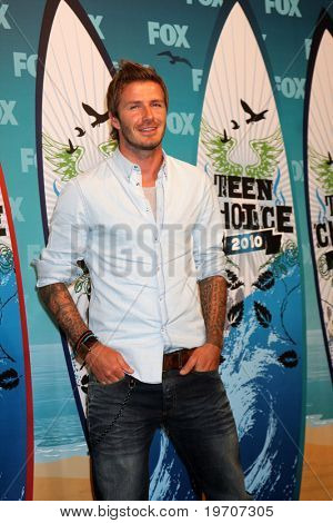 LOS ANGELES - 8 elokuu: David Beckham lehdistöhuoneessa 2010 Teen Choice Awards on Gibson A