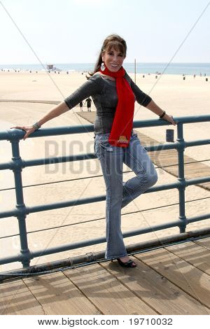 LOS ANGELES - 12 de agosto: Kate Linder no 