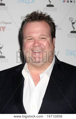  LOS ANGELES - elokuu 27: Eric Stonestreet saapuu kuudeskymmenestoinen Primetime Emmy Awards esiintyjät Nomine