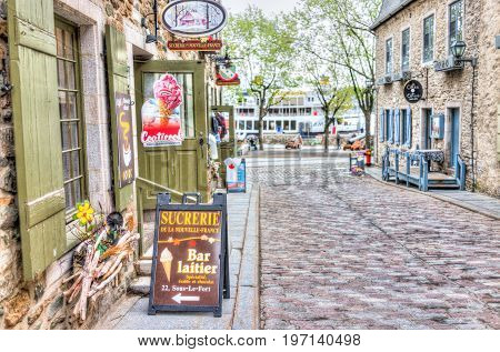 Quebec City, Canada - May 30, 2017: Lower Old Town Street With Cobblestone Street And Restaurant Cal
