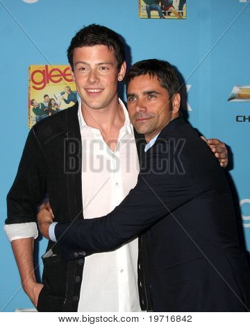 LOS ANGELES - SEP-7: Cory Monteith & John Stamos kommt bei der GLEE Premiere Screening & Party- 