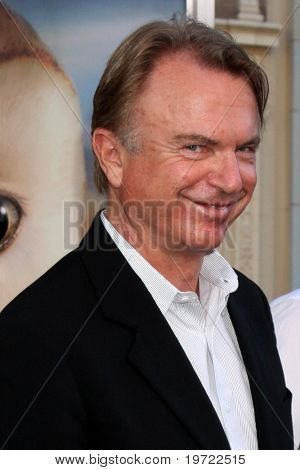 LOS ANGELES - SEP 19: Sam Neill ankommer til Sagnet om vogterne: den Owls af Ga'Hoole Premie