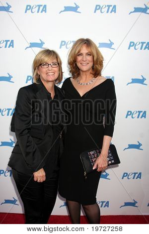 LOS ANGELES - SEP 25:  Lori Wolf  & Carol Leifer arrives at the PETA 30th Anniversary Gala at Hollywood Palladium on September 25, 2010 in Los Angeles, CA