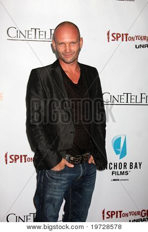 LOS ANGELES - SEP 29: Andrew Howard arriva a 