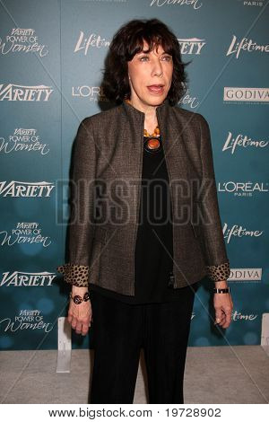 LOS ANGELES - Eyl 30: Lily Tomlin çeşitli 's 2nd yıllık güç, kadın öğle Bever, gelir
