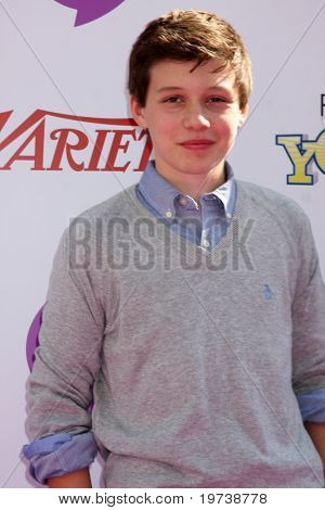 Los Angeles Okt 24: Nick Robinson an die Reihe macht der Jugend-Event 2010 bei paramount s kommt