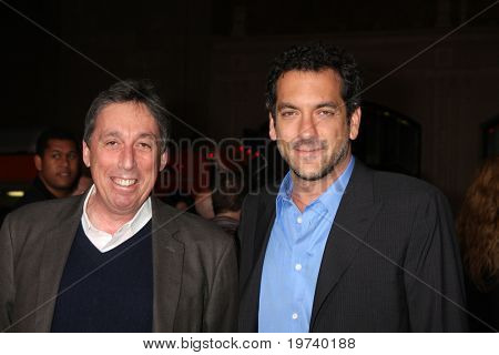 LOS ANGELES - 28 października: Ivan Reitman, Todd Phillips przybywa na premierze 