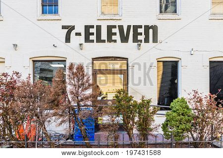 Washington Dc, Usa - March 4, 2017: 7-eleven Vintage Store Entrance