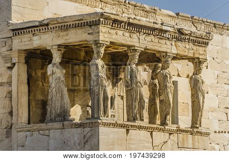 Another monument to ratify the European membership of Greece