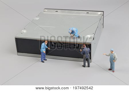Mini Engineer And Worker Meeting And  Cd Rom