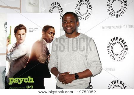 LOS ANGELES - 29 novembre: Dule Hill arriva a 