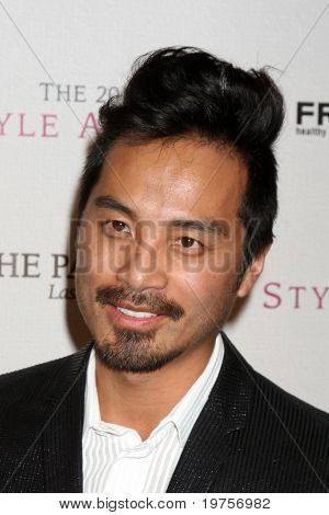 LOS ANGELES - DEC 12: Yu Tsai přijíždí na 2010 Hollywood Style Awards Billy Wilder divadle na