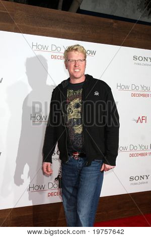 LOS ANGELES - Aralık 13: Jake Busey Heather Tom'un yıllık Noel Partisi 2010 Köyü tiyatro üzerinde