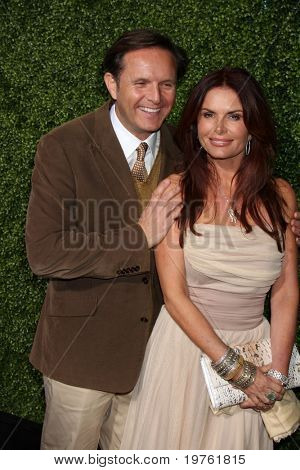LOS ANGELES - JAN 6: Mark Burnett, Roma Downing ankommer på Oprah Winfrey netværk vinter 2011 TC
