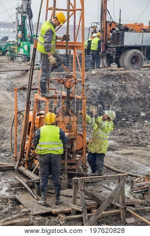 Core Dirll Workers And Geotehnical Core Drilling Rig 2