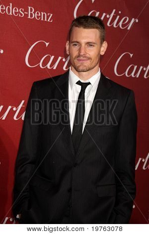 PALM SPRINGS - JAN 8: Josh Pence ankommer ved Palm Springs internationale Film Festival 2011 Awards