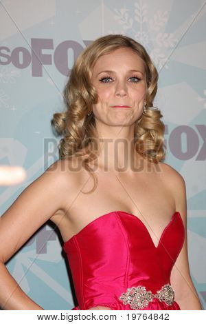 LOS ANGELES - JAN 11: Fiona Gubelmann arriva al Party FOX TCA Winter 2011 presso Villa Sorriso sul 