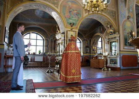 Alchevsk, Ukraine - April 28, 2017: Wedding Ceremony For Newlyweds In The Church