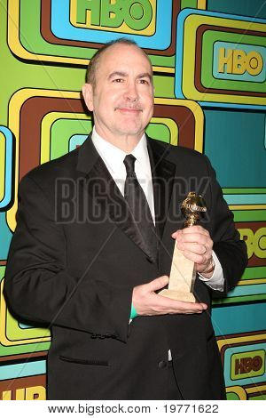 LOS ANGELES - JAN 16: Terrance Winter megérkezik a HBO 2011 Golden Globe díjátadó Party Beverly Hilt