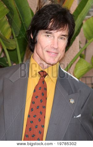 LOS ANGELES - 20 feb: มอ Ronn มาถึงที่คาทอลิก 2011 ในสื่อร่วมรางวัลบรันช์ที่ 