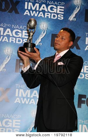 LOS ANGELES - 4: Terrance Howard a 42nd Sajtószoba NAACP Image Awards at kegyhely könyvvizsgáló