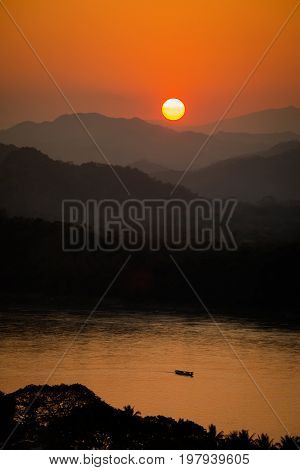 Mount Phou Si Temple Sunset