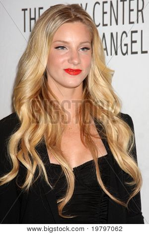 Лос-Анджелес - 16 Мар: Хизер Моррис, прибывающие в «Glee» PaleyFest 2011 в театре Сабан в Марк