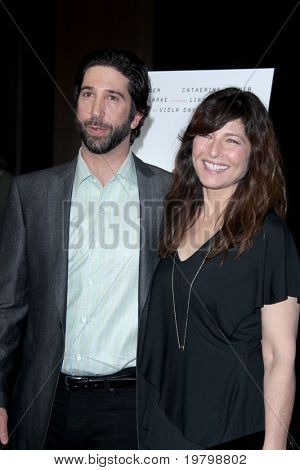 LOS ANGELES - MAALIS 21: David Schwimmer; Catherine Keener saapuu 