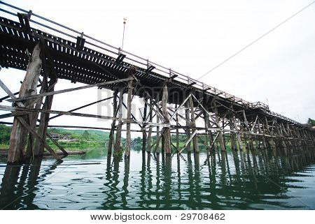 HolzbrÃ¼cke in sangkhlaburi