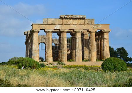 Selinunte, Sicily. Temple Of Hera, Ancient Greek Ruins In Italy, Doric Architecture