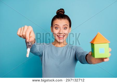 Portrait Astonished Shocked Lady Impressed Lottery Incredible Victory Wow Omg Unbelievable Amazed Fu