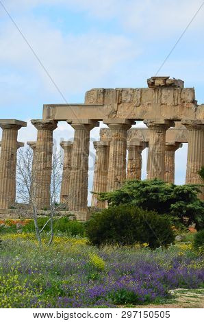 Selinunte, Sicily. Temple Of Hera, Ancient Greek Ruins In Italy, Doric Architecture