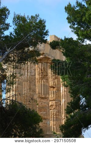 Selinunte, Sicily. Temple Of Hera, Ancient Greek Ruins In Italy, Doric Architecture