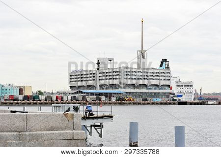 Saint Petersburg, Russia - June 18, 2017: The Building Of The Marine Station In Saint-petersburg