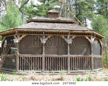 Screenes Gazebo